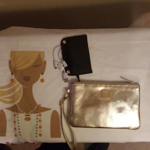 Liz Claiborne Phone Charging Wallet